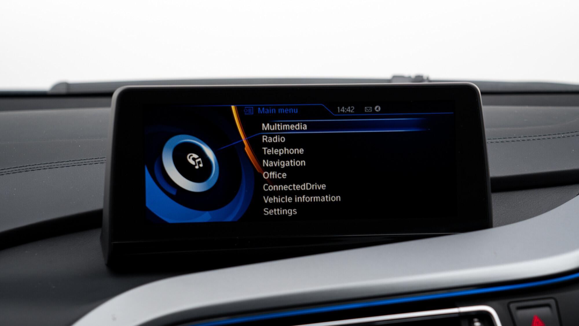 BMW I8 view 27