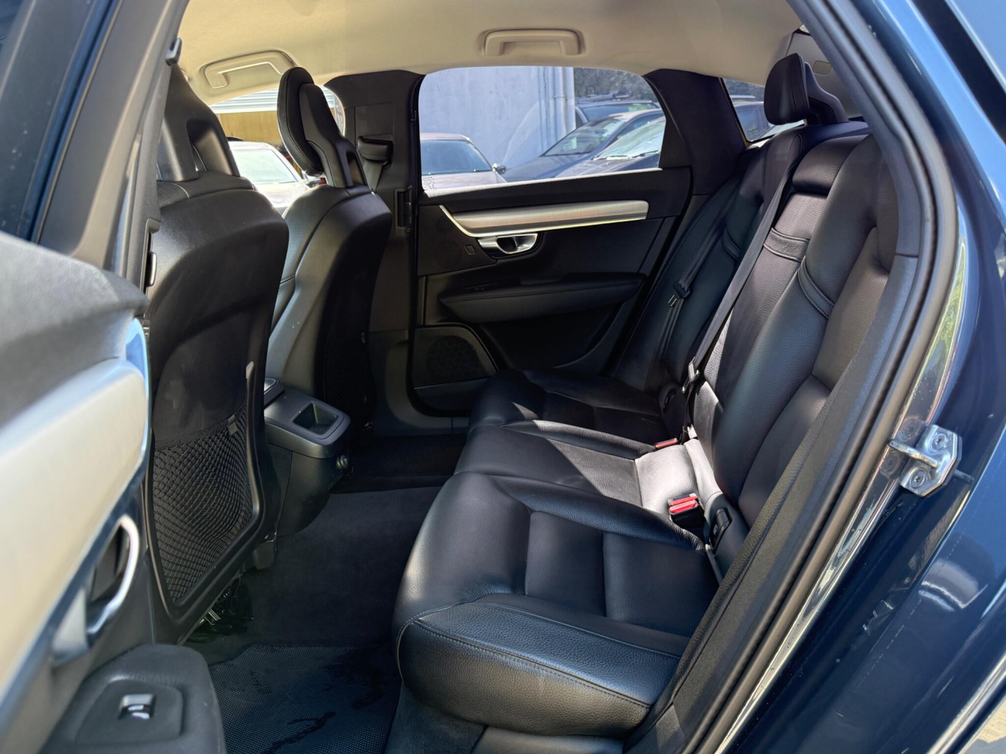 Volvo S90 - Image 55