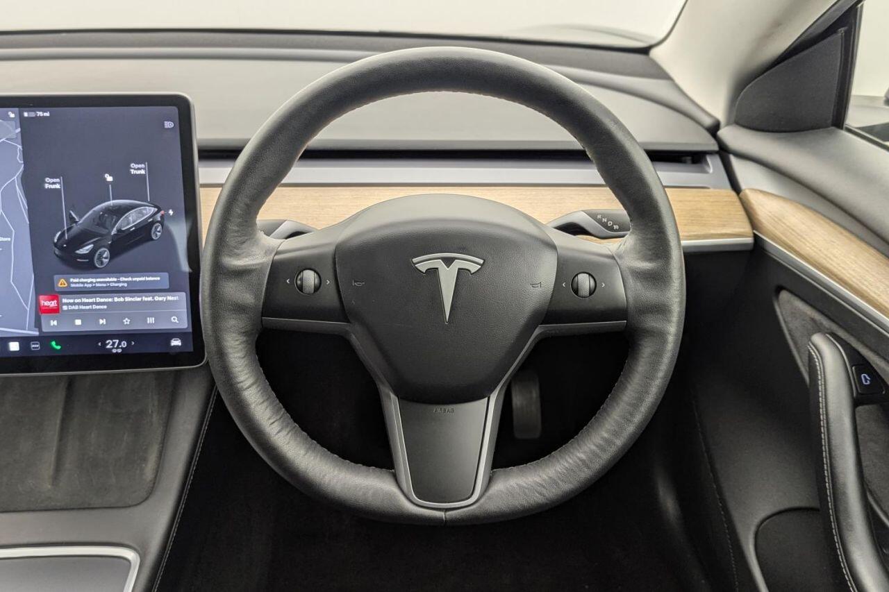 Tesla Model 3 view 32