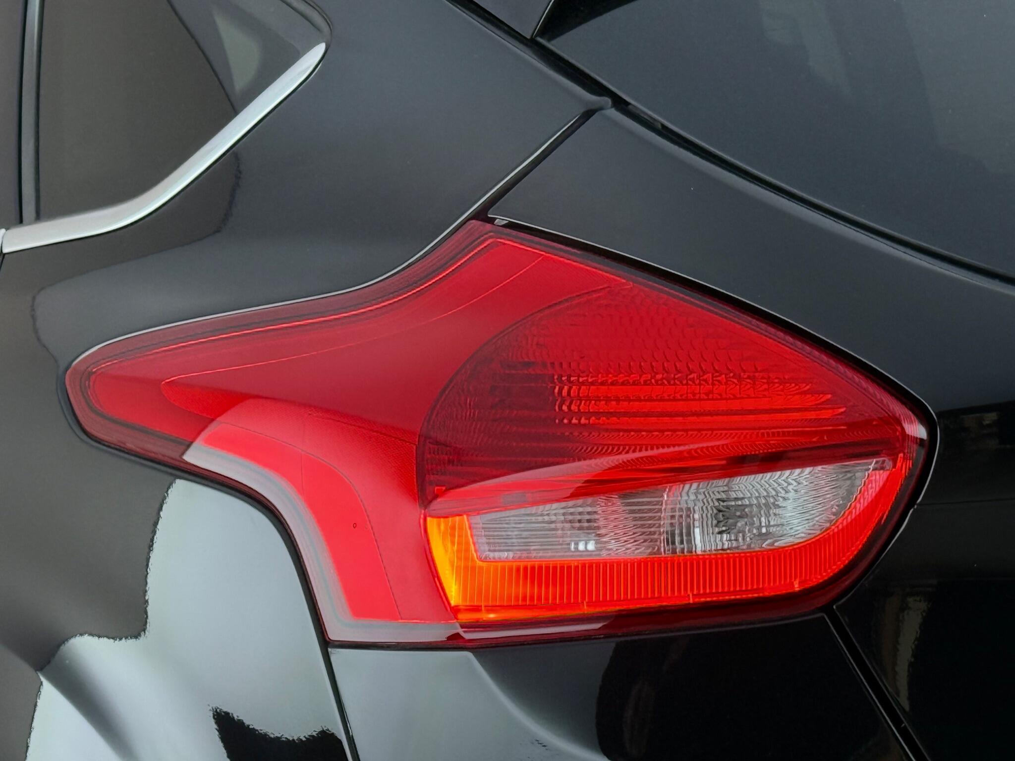 Ford Focus view 7
