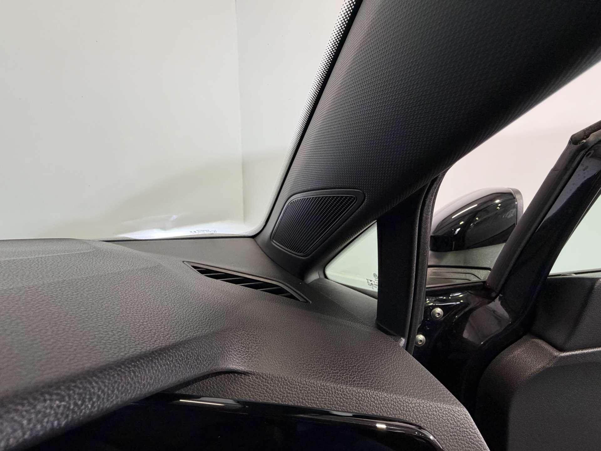 Volkswagen Golf view 36