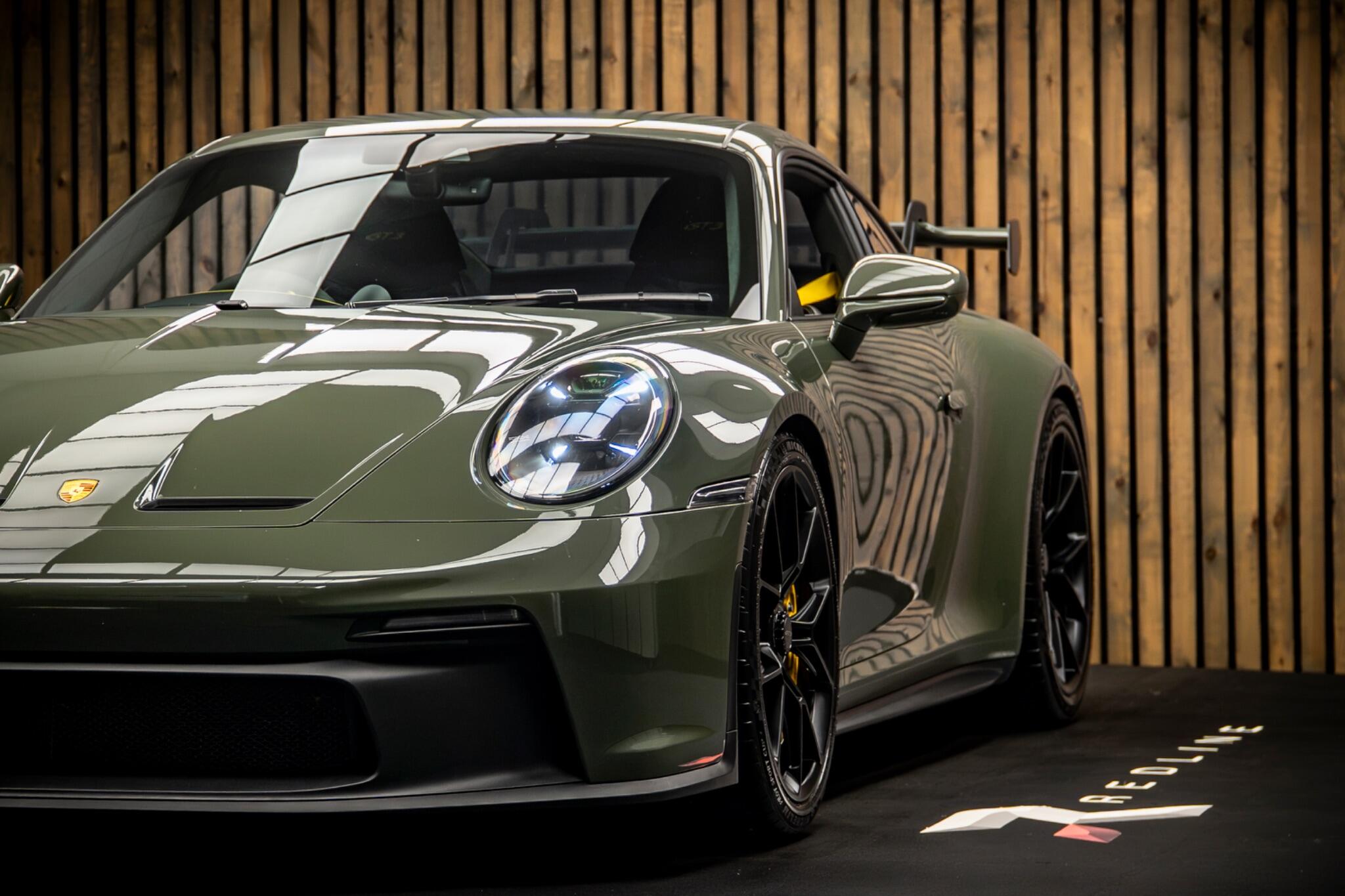 Porsche 911 view 13