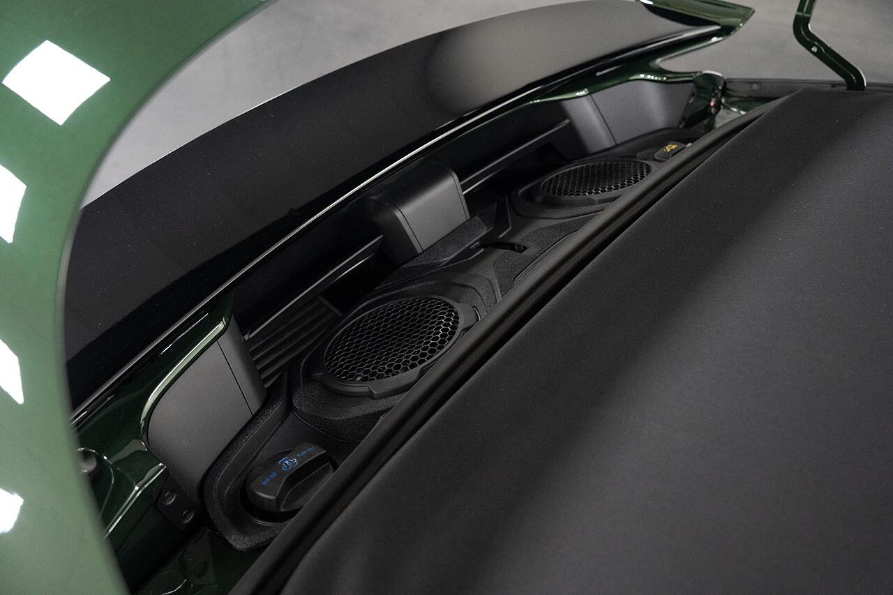 Porsche 911 view 54