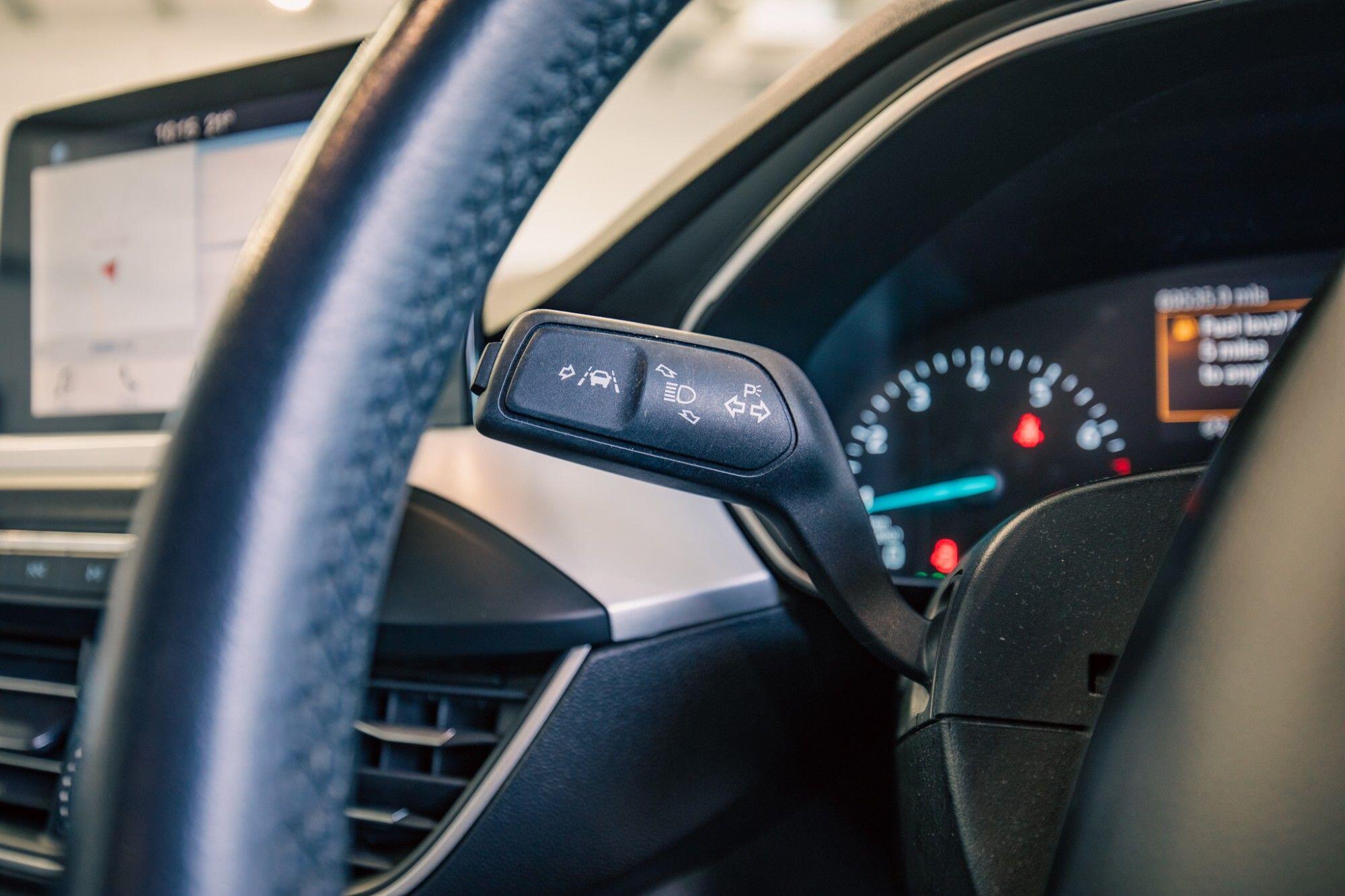 Ford Focus view 15