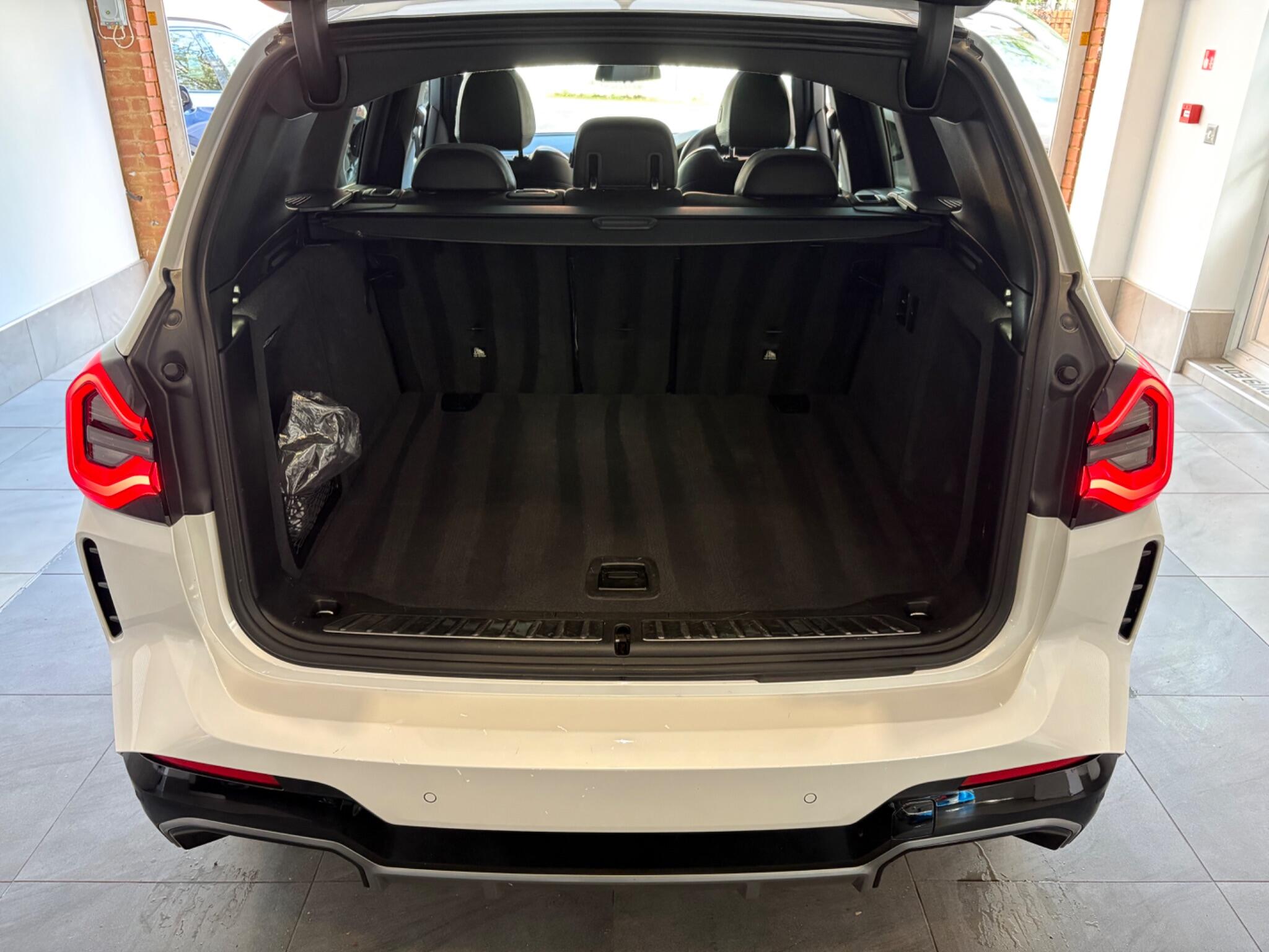 BMW Ix3 view 28