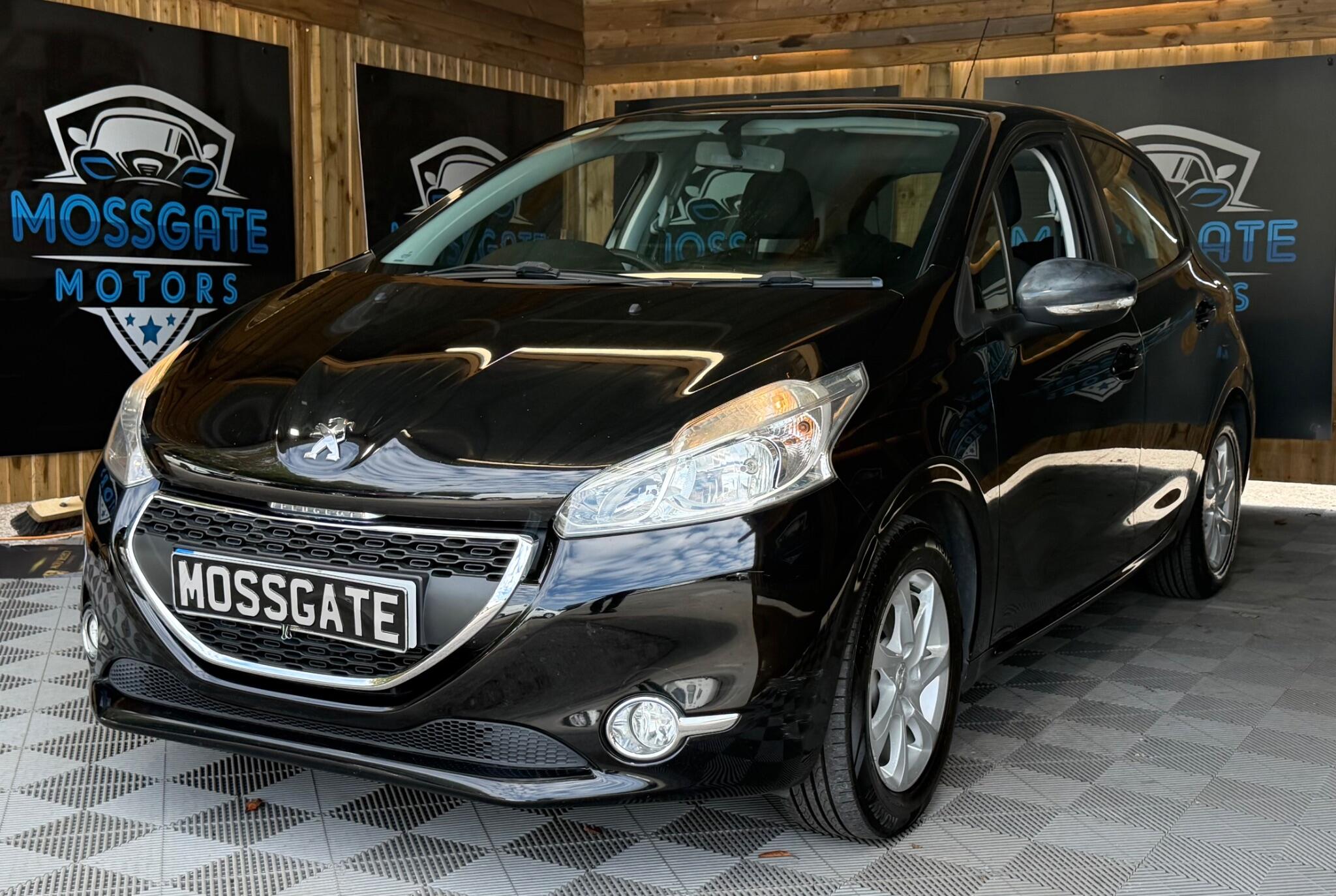 Peugeot 208 view 8