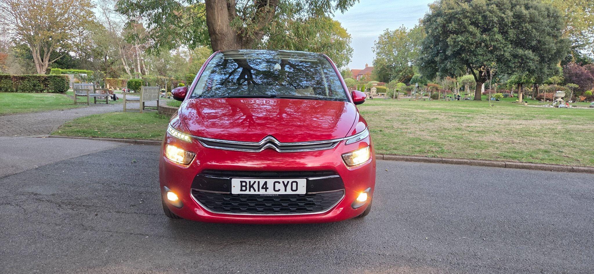 Citroen C4 Picasso view 3