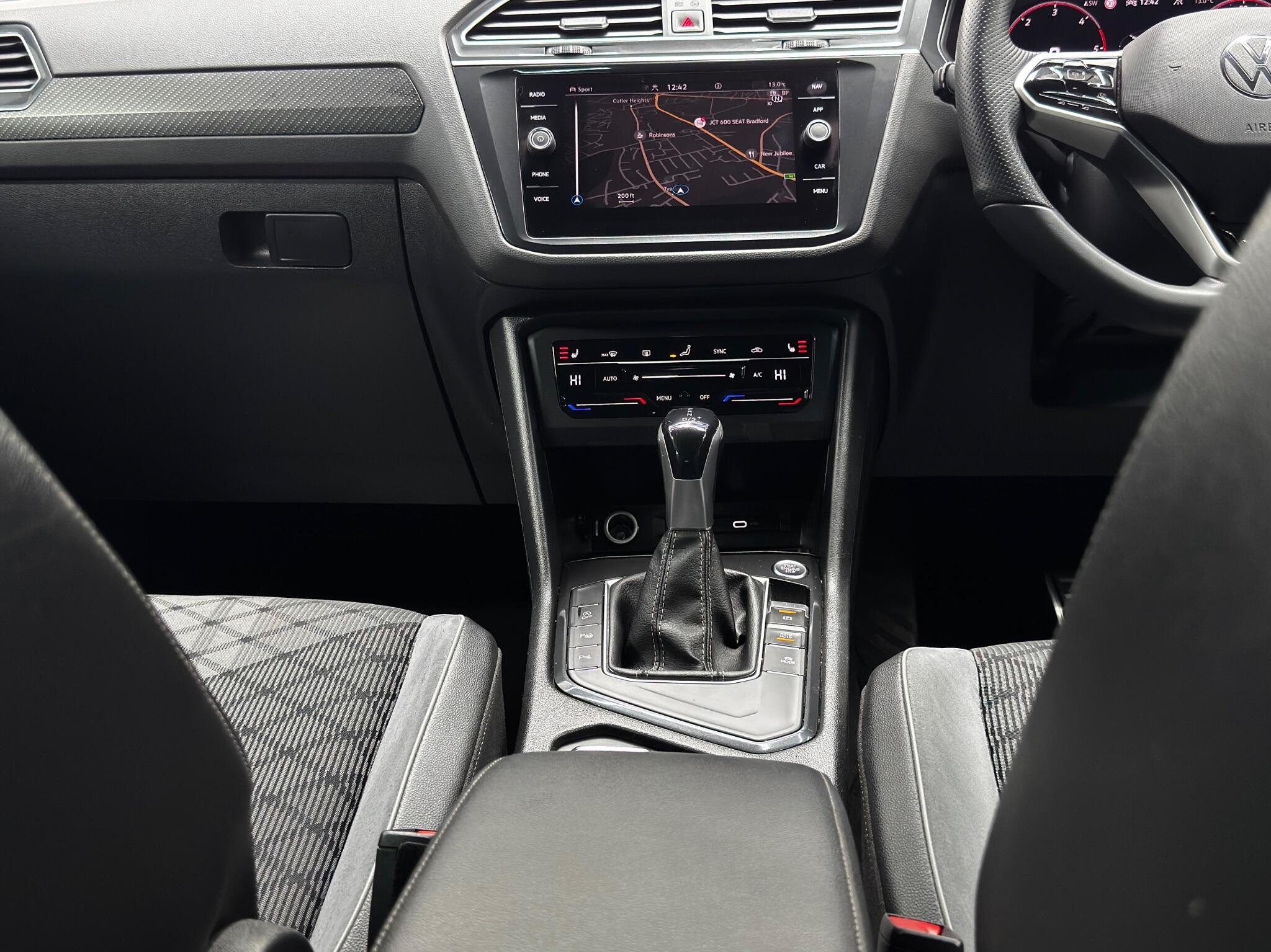 Volkswagen Tiguan view 29