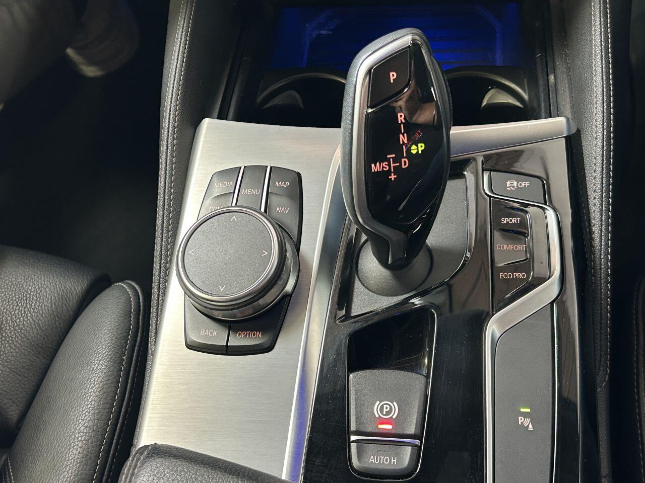 BMW 5 Series view 50