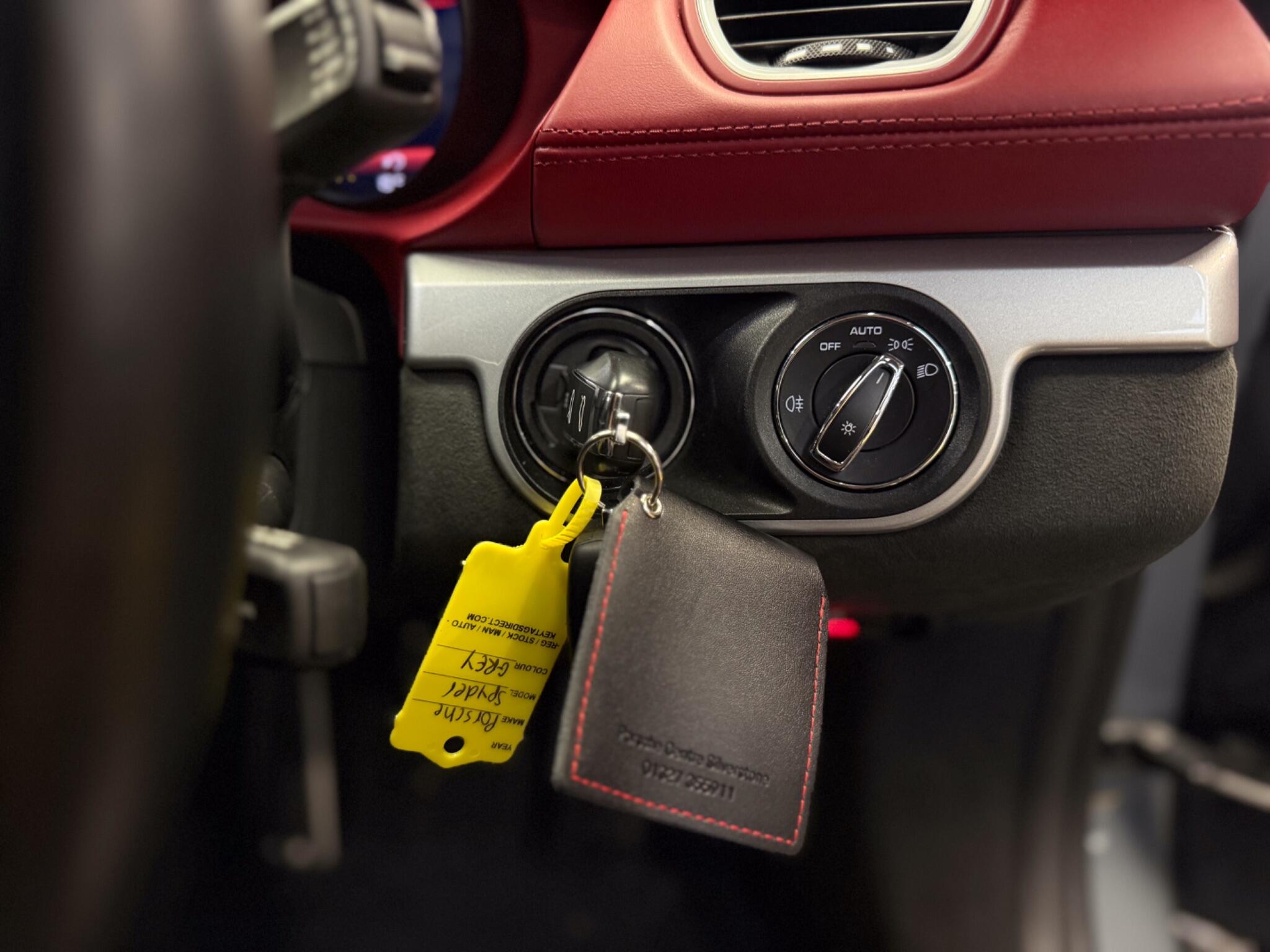 Porsche 718 Spyder view 40