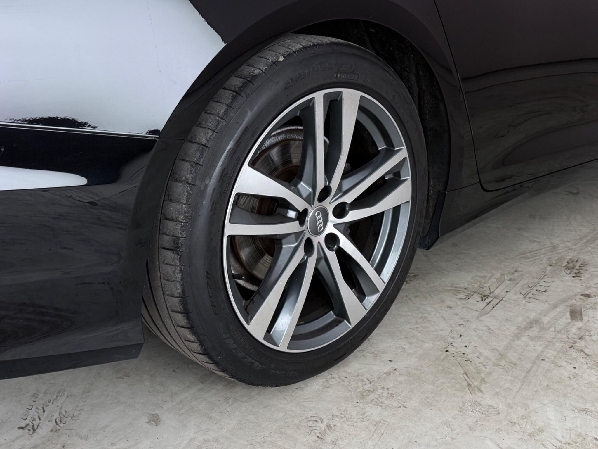 Audi A6 view 9