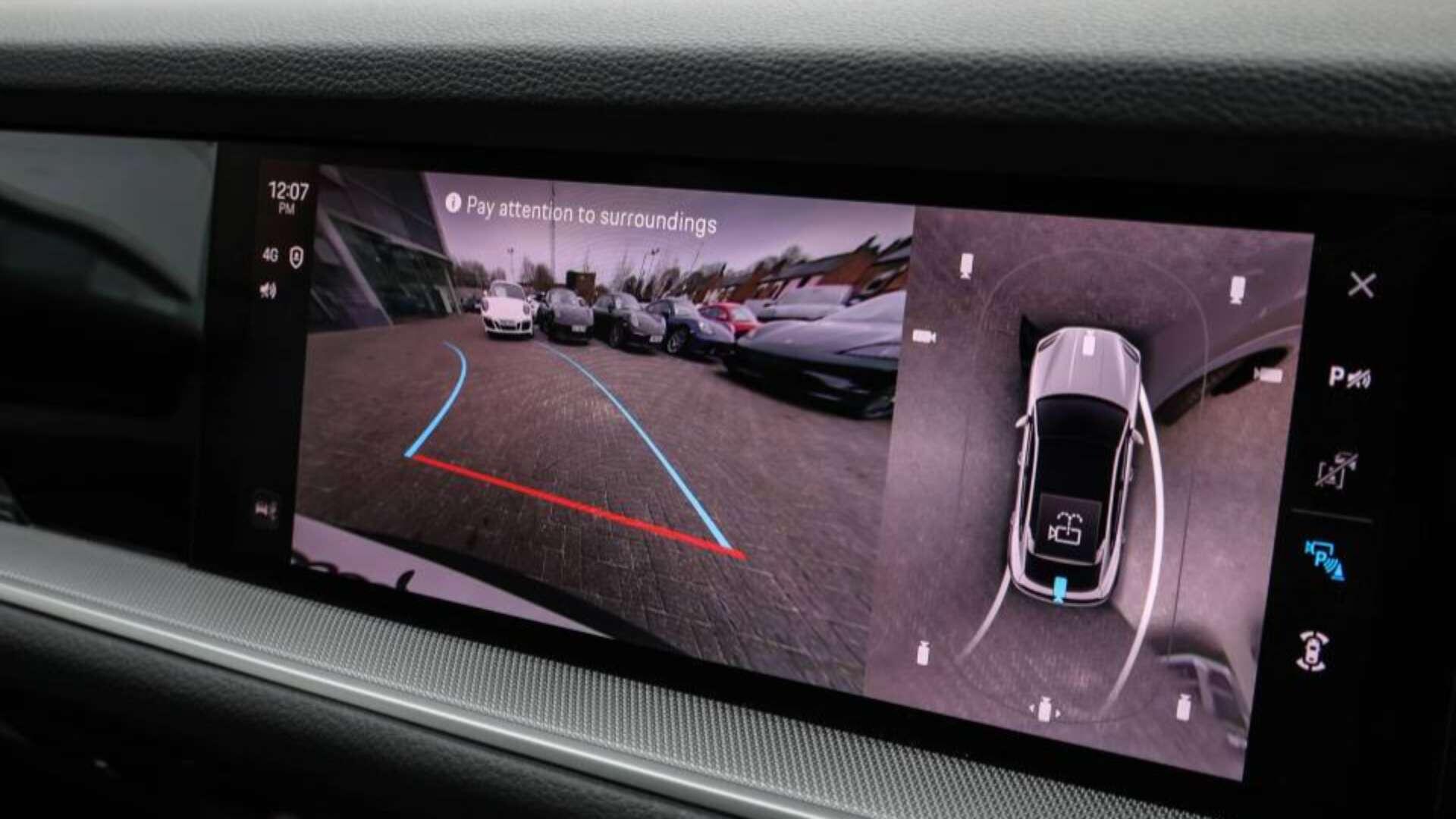 Porsche Cayenne view 22