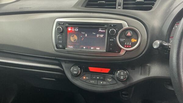 Toyota Yaris view 11