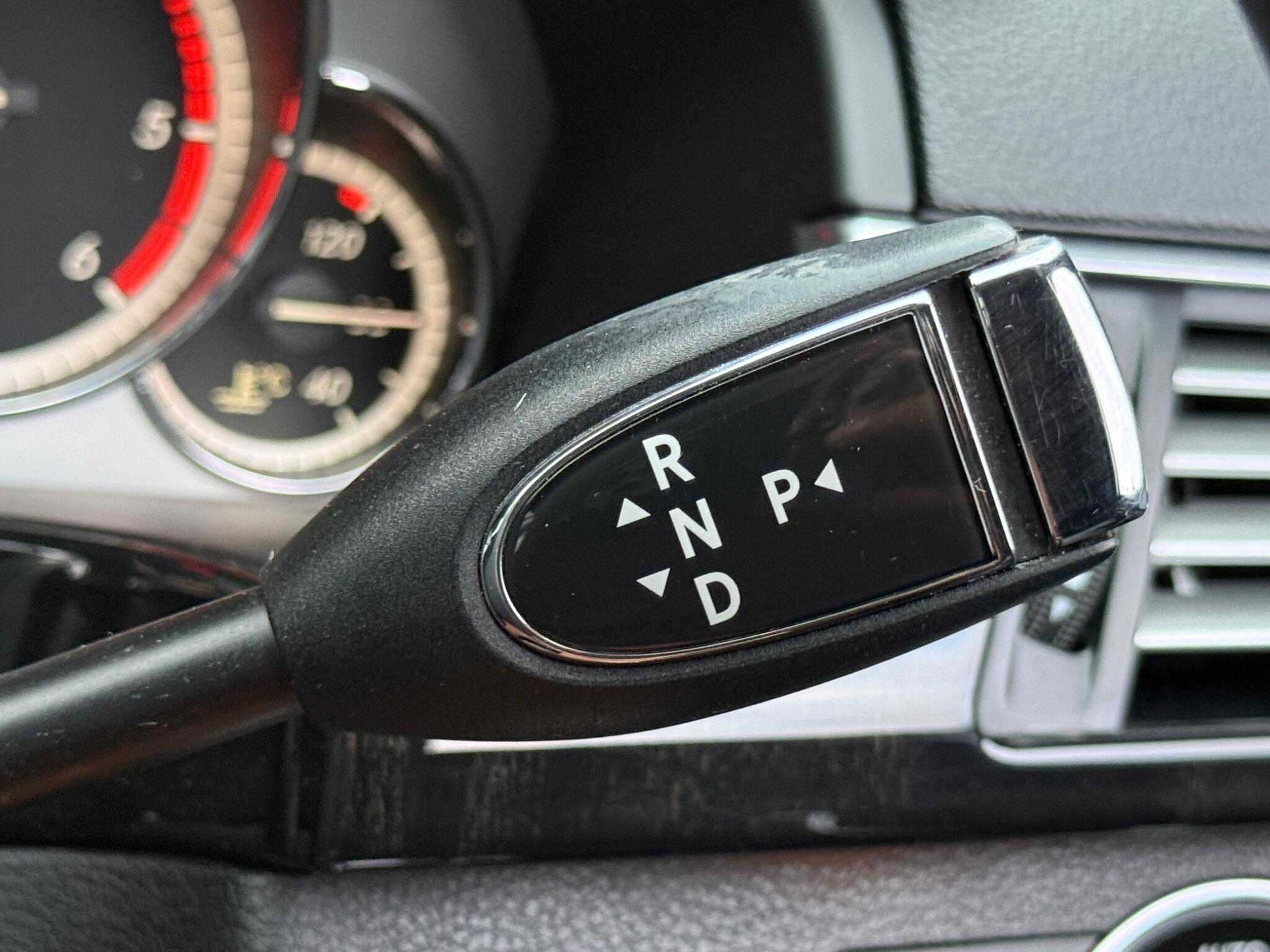 Mercedes-Benz E Class - Image 50