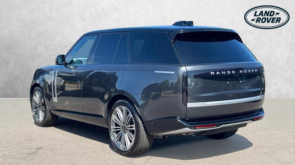 Land Rover Range Rover view 2