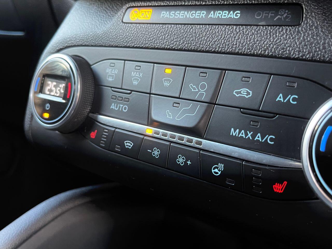 Ford Focus view 20
