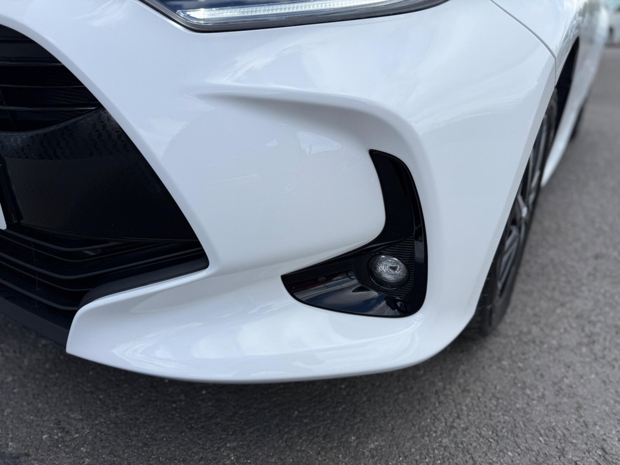 Toyota Yaris view 16