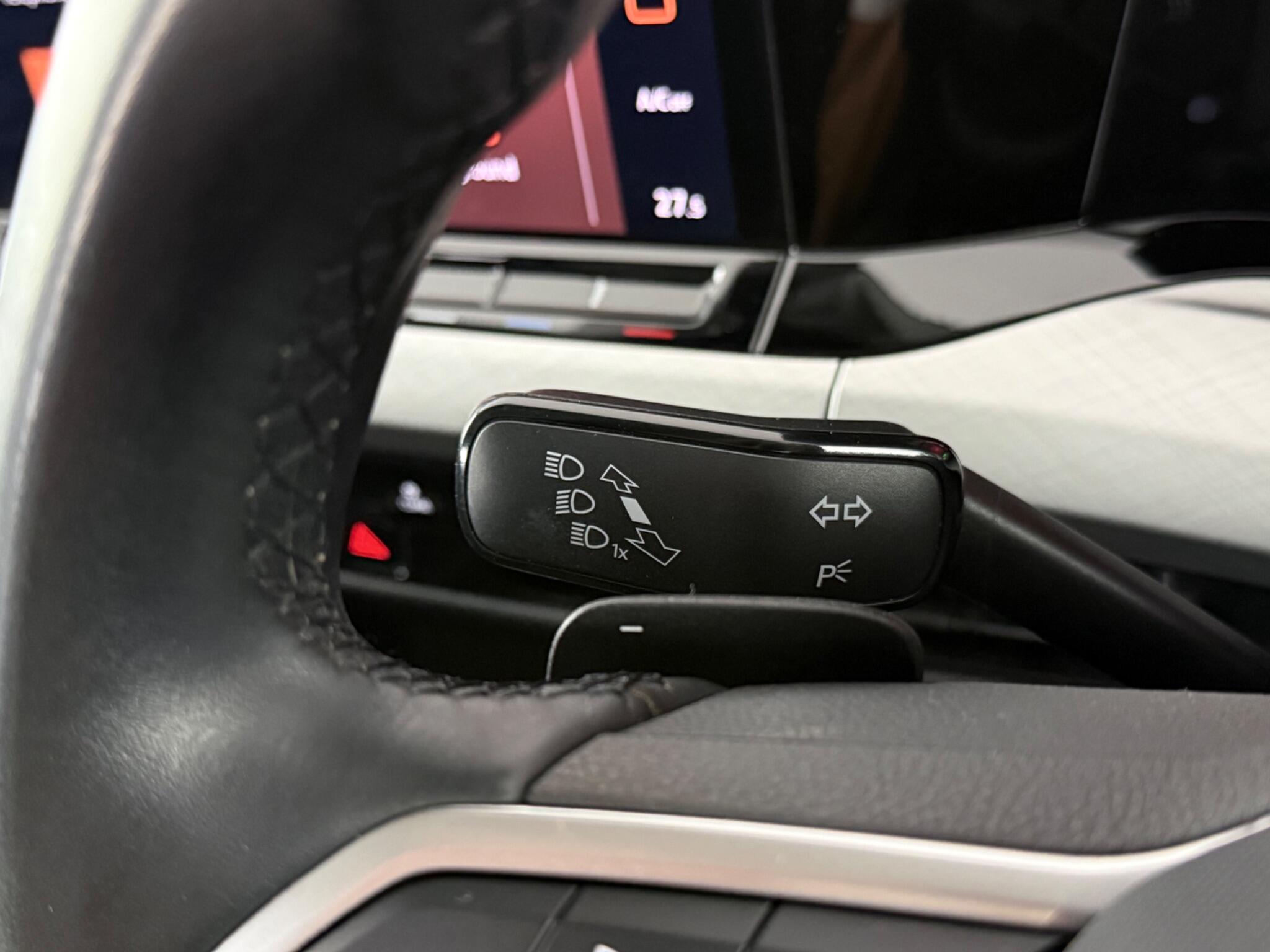 Volkswagen Golf view 14