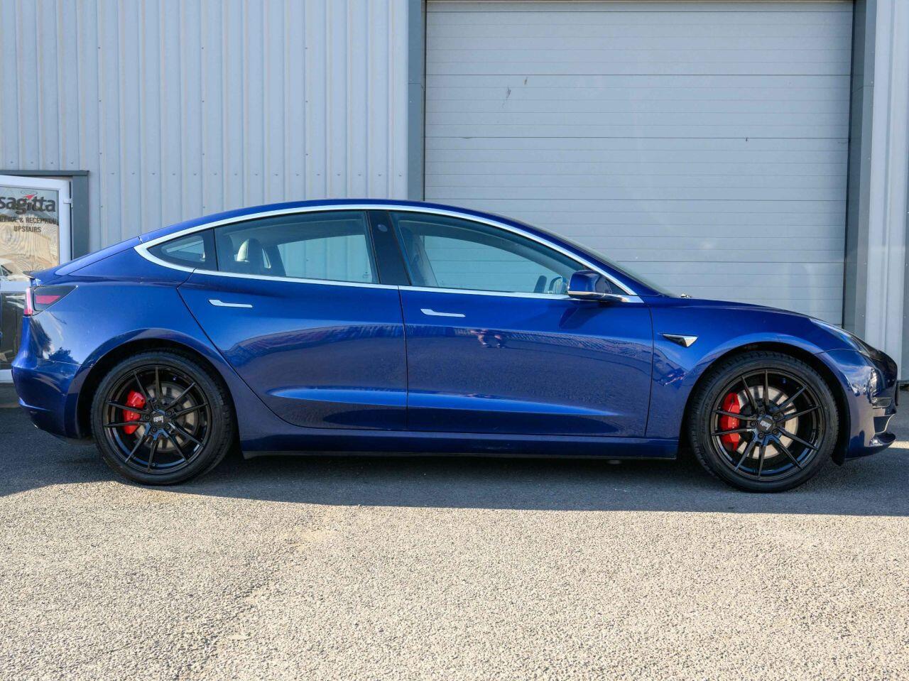Tesla Model 3 view 5