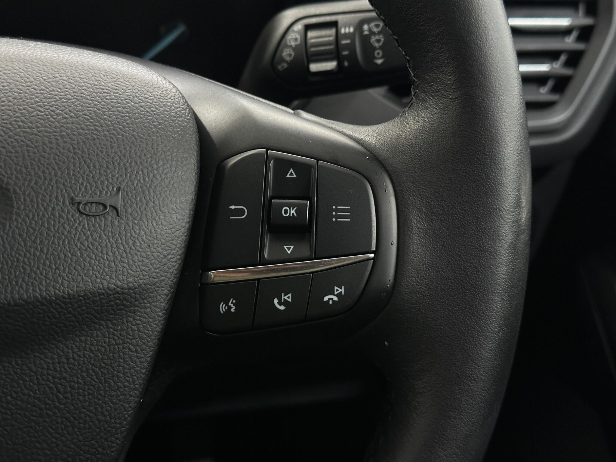 Ford Focus view 16
