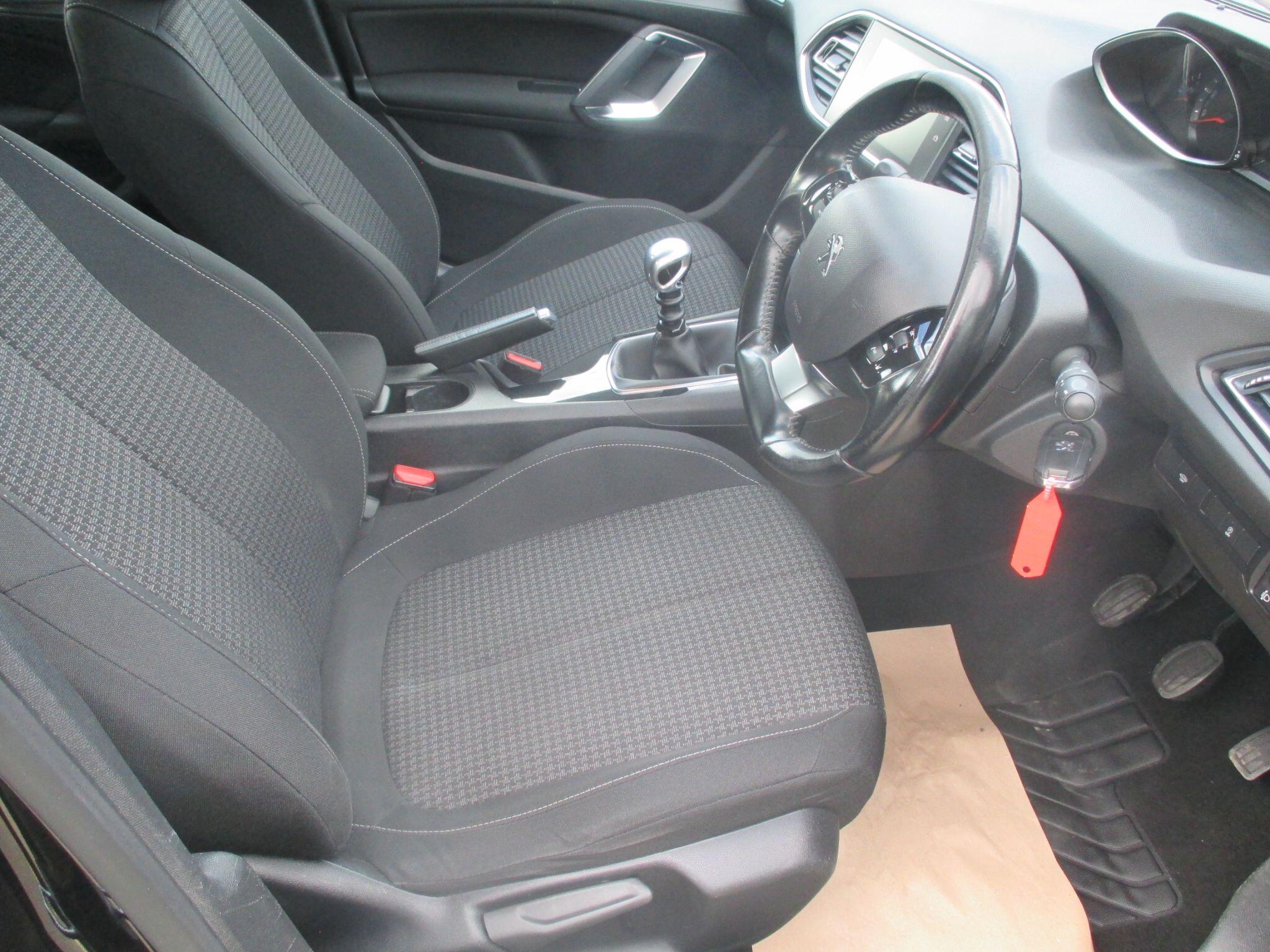 Peugeot 308 SW view 29