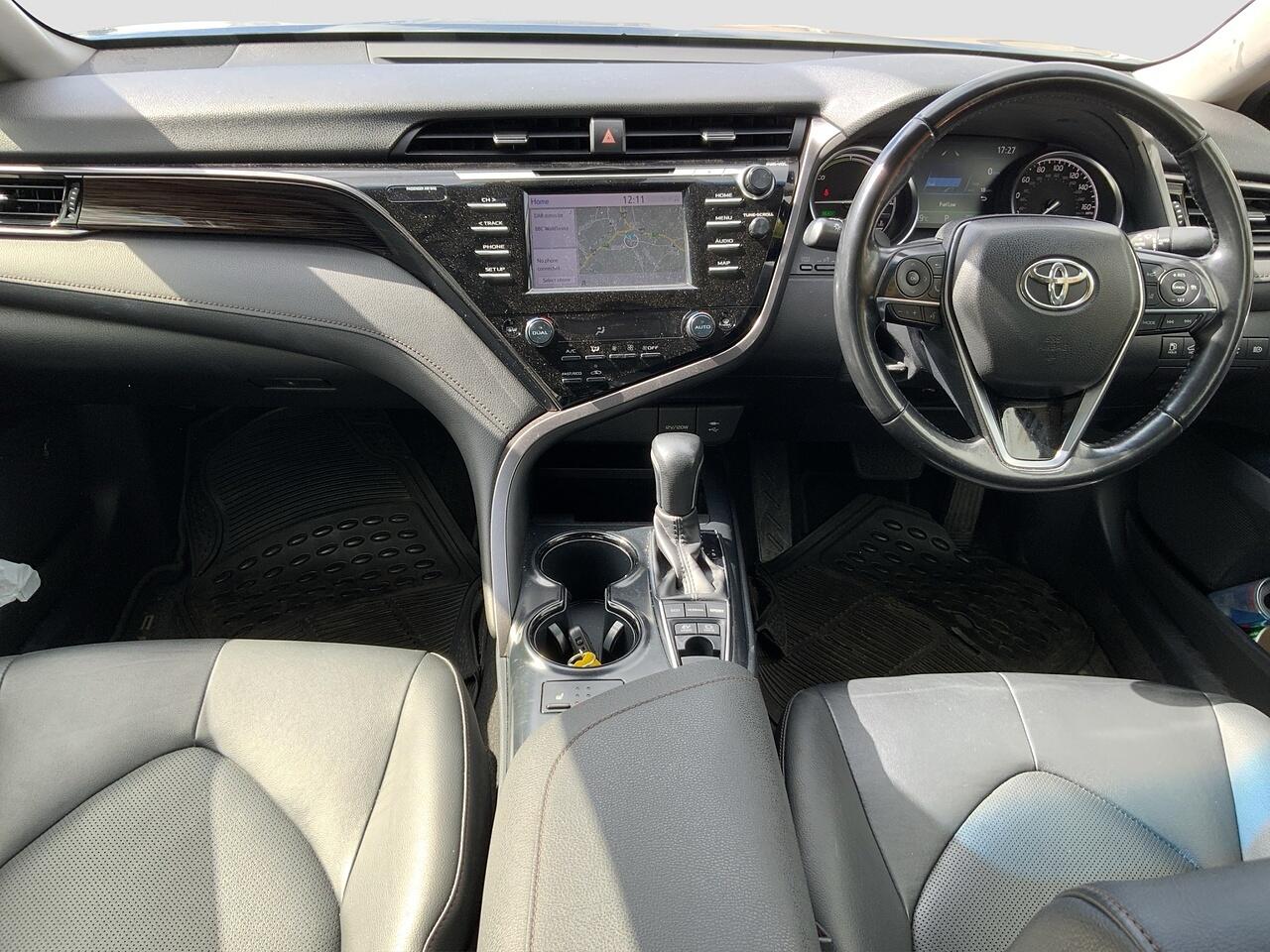 Toyota Camry view 11