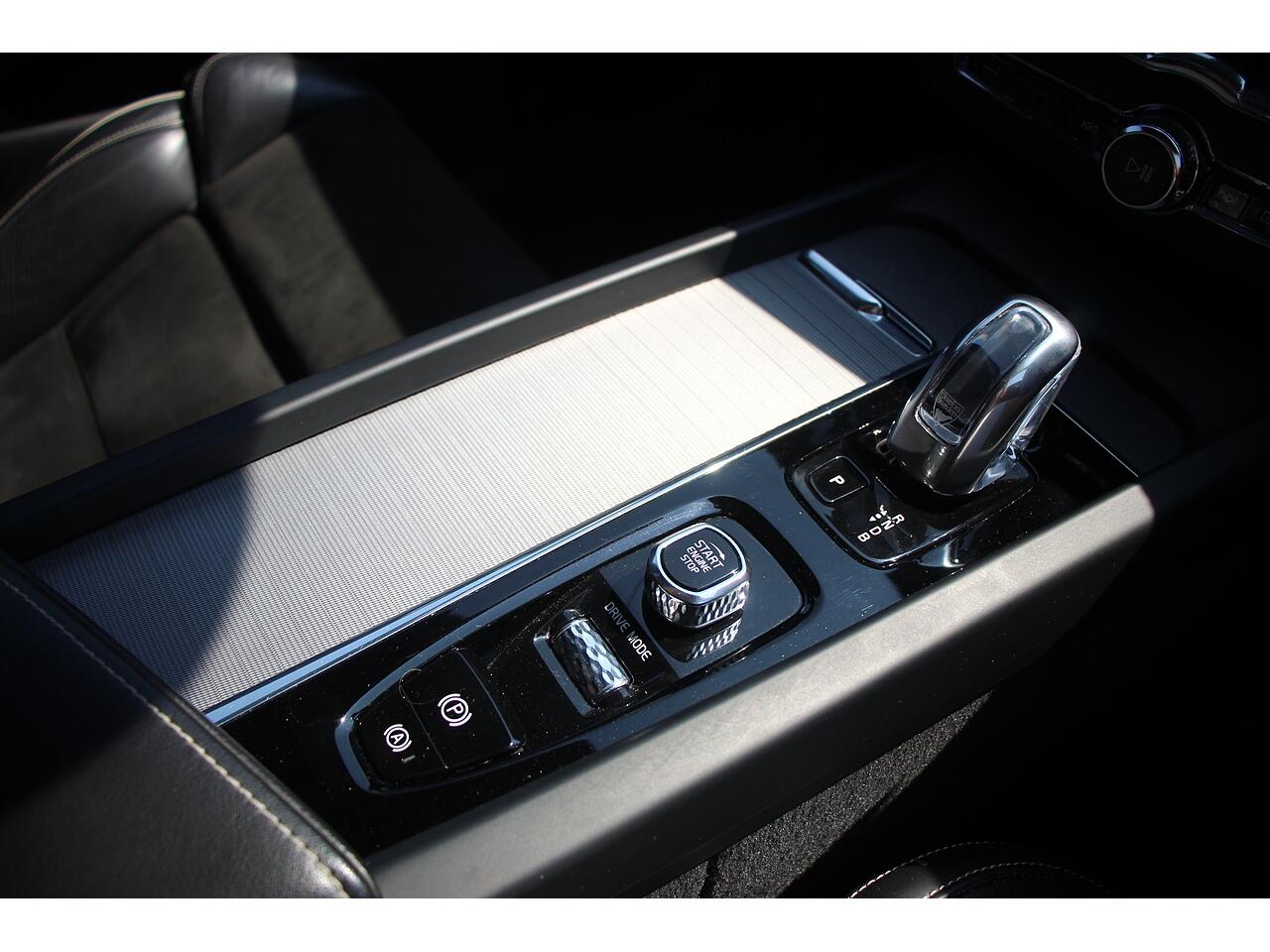 Volvo XC60 view 29