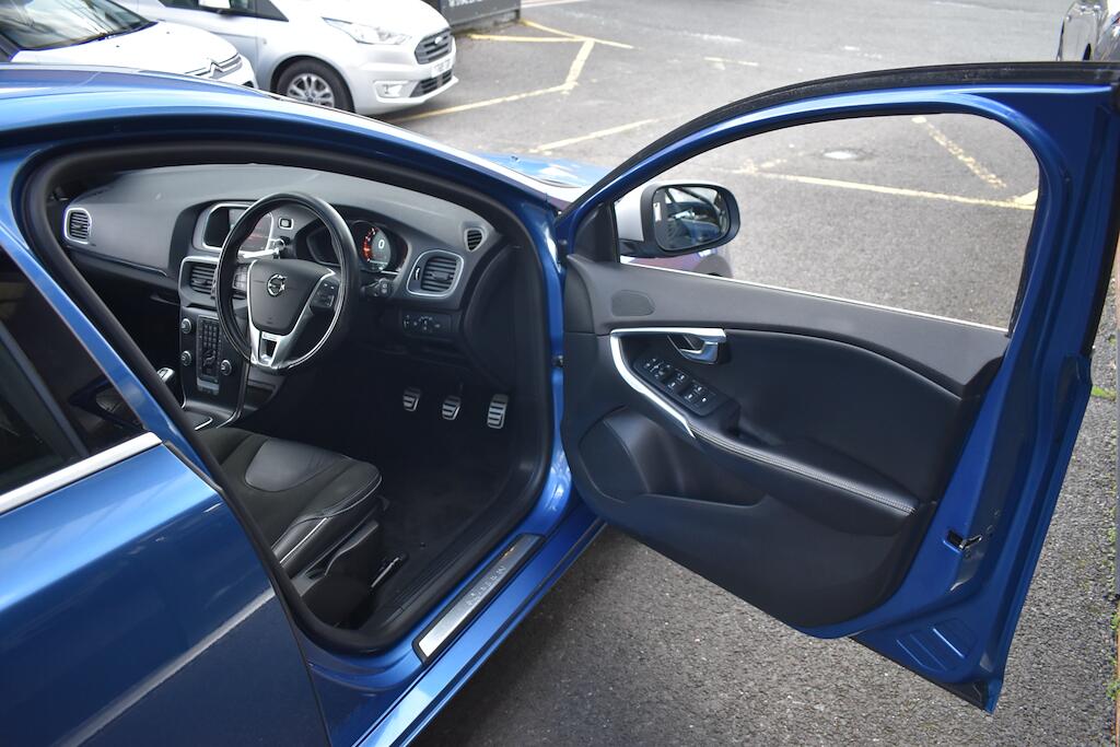 Volvo V40 view 25