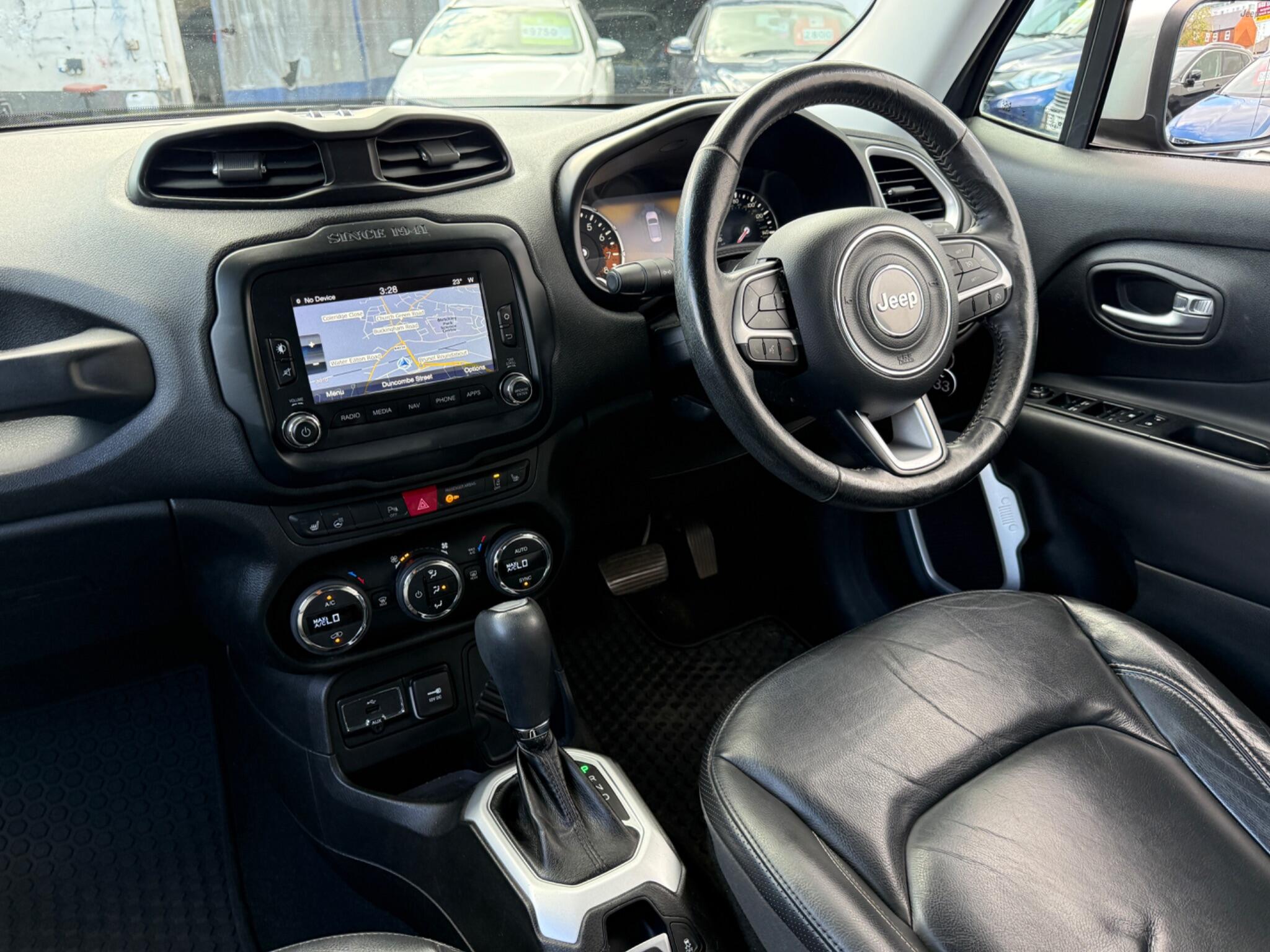 Jeep Renegade - Image 58