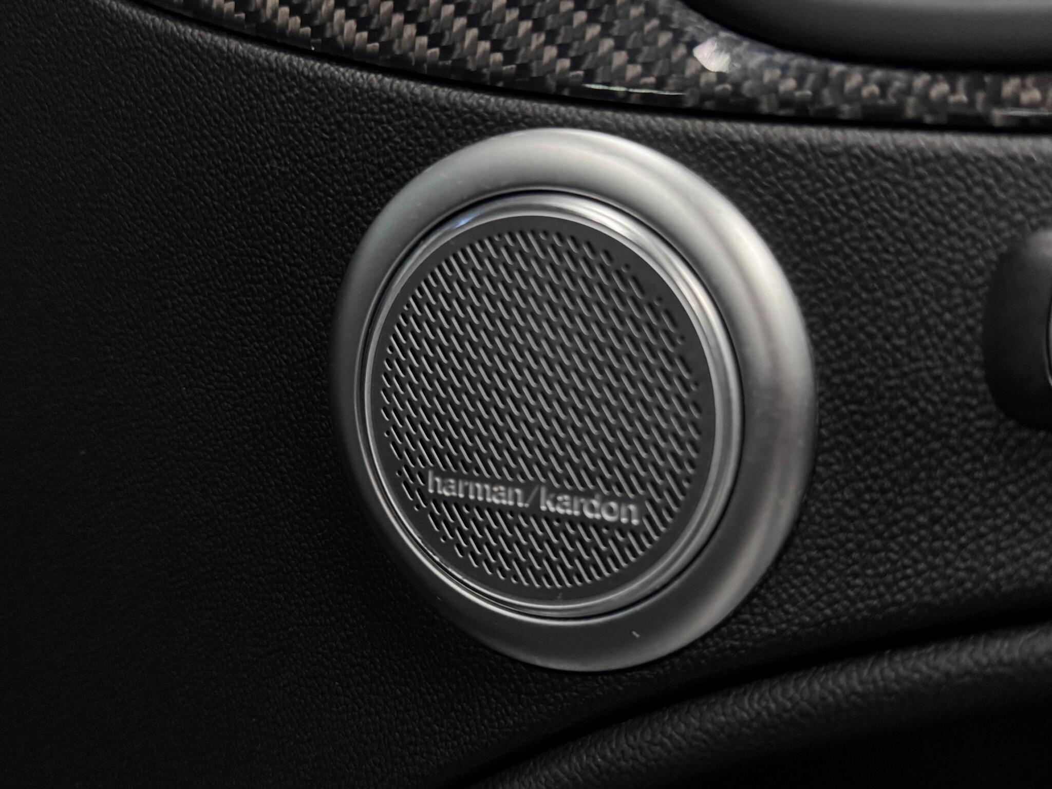 Alfa Romeo Stelvio view 14