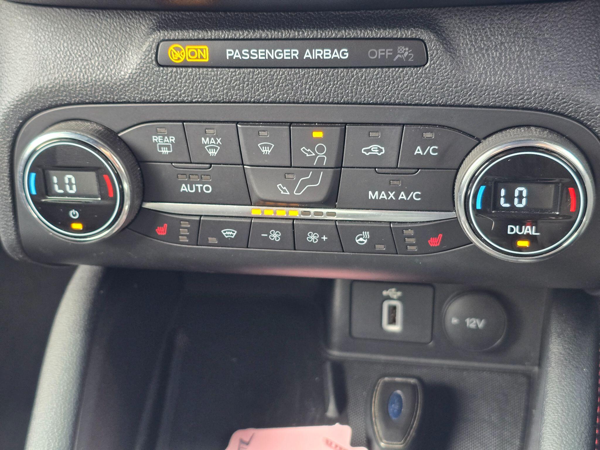 Ford Focus view 21