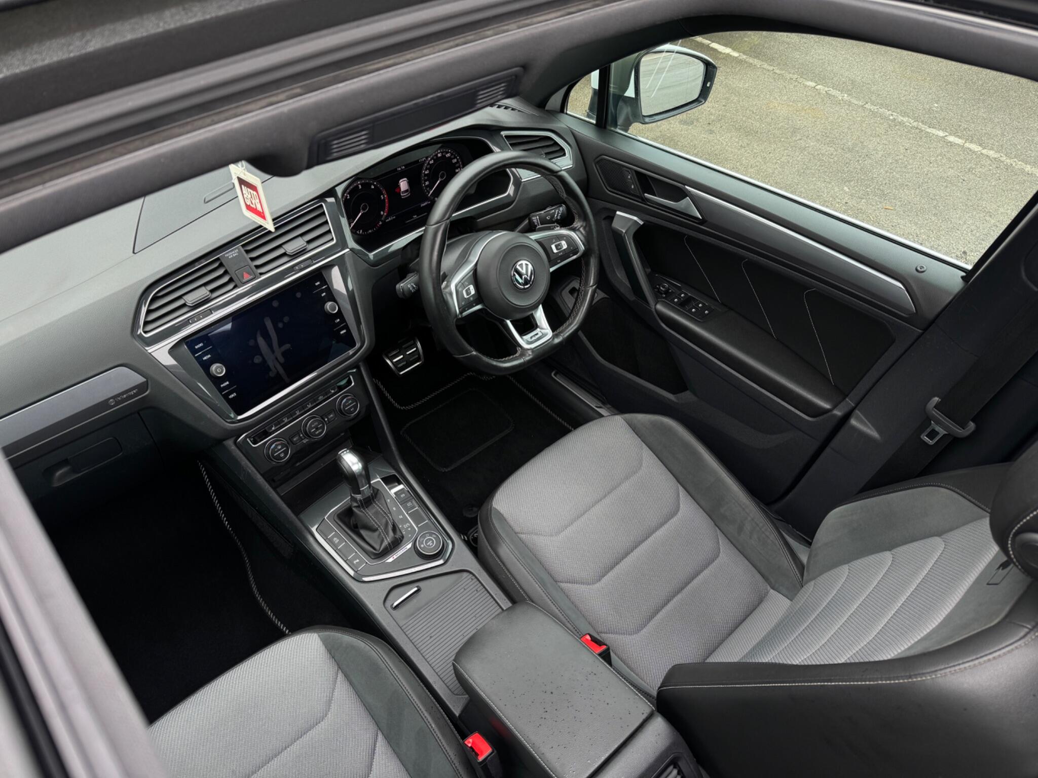 Volkswagen Tiguan view 19