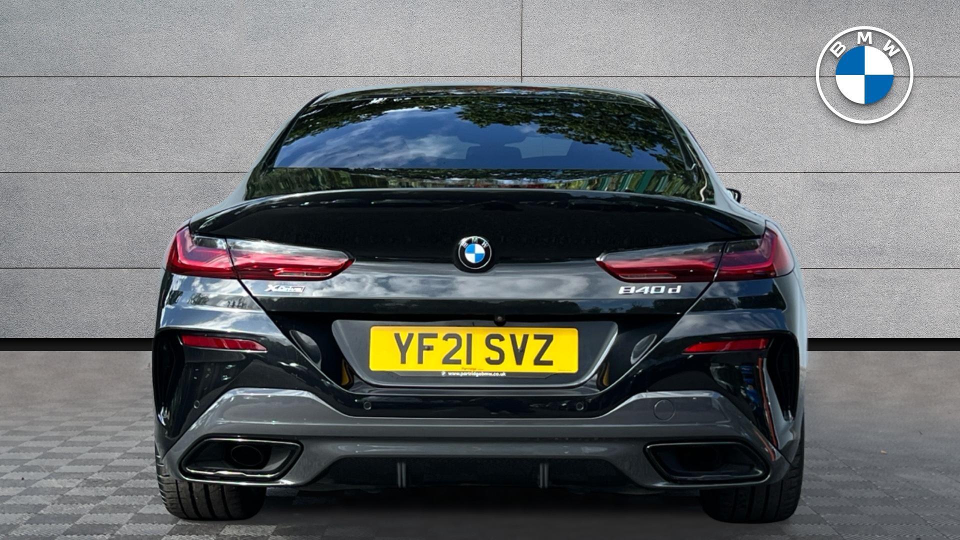 BMW 8 Series view 15