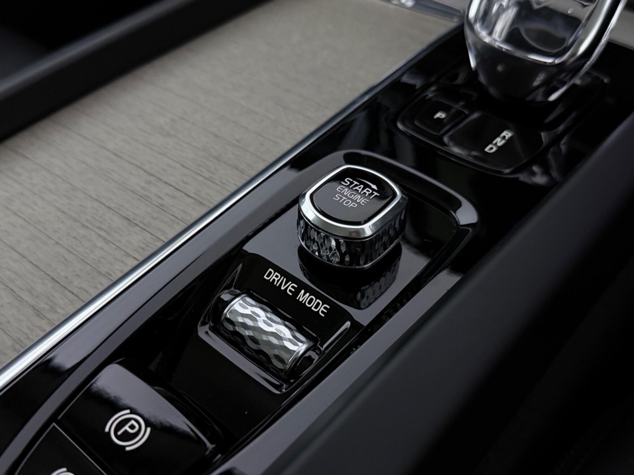 Volvo XC60 view 23