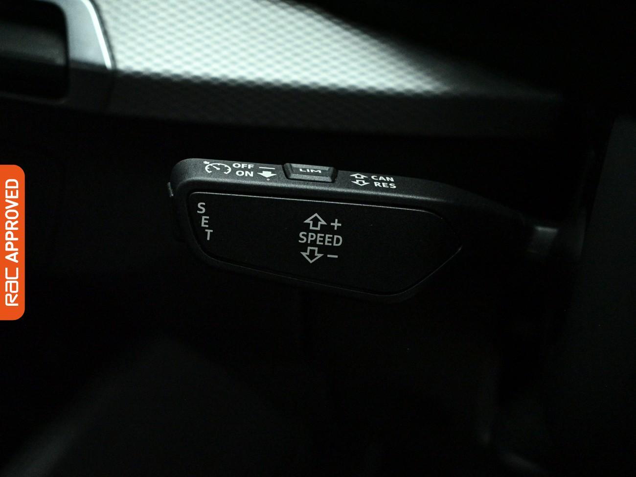 Audi Q2 view 19