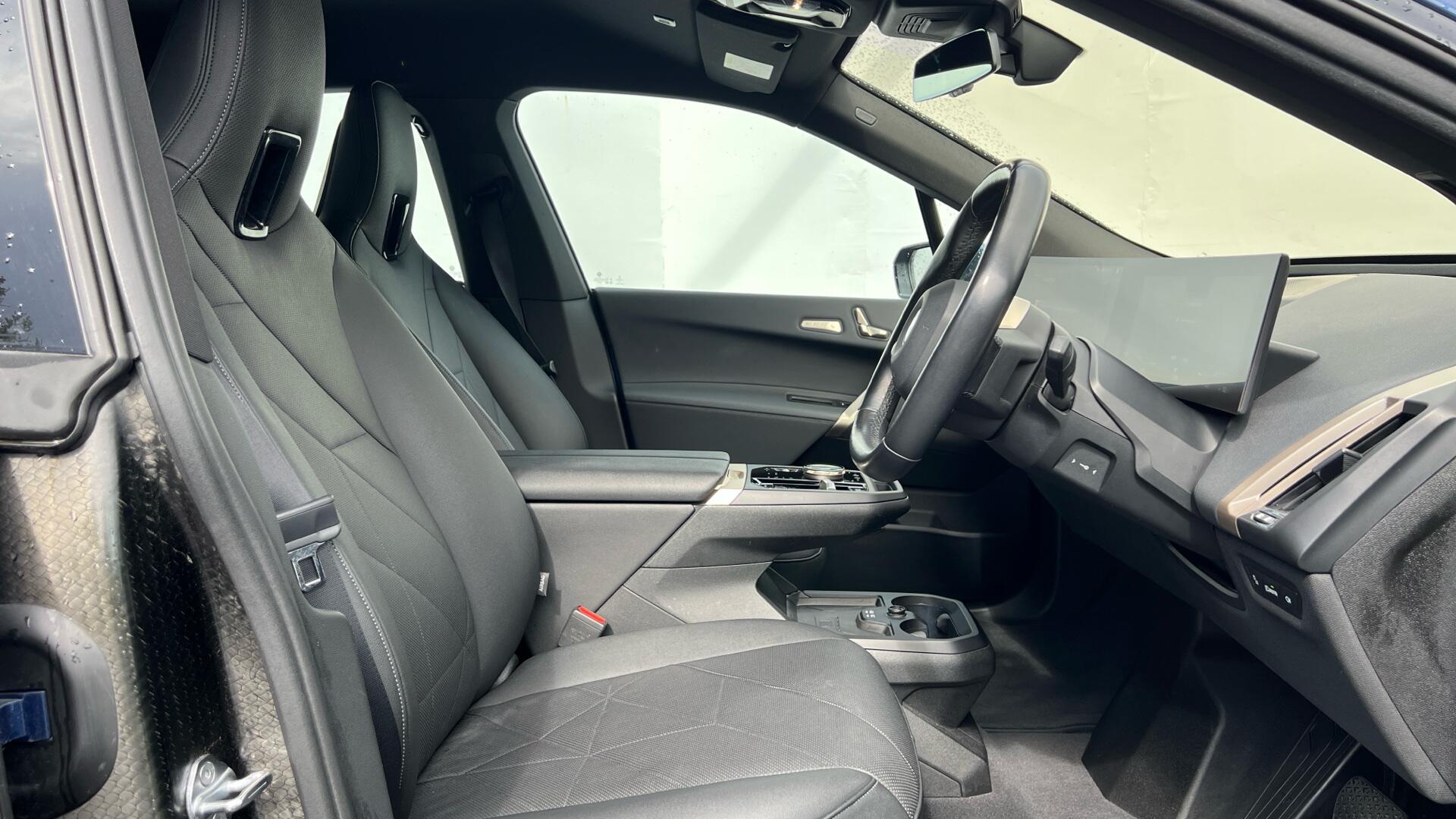 BMW Ix view 11