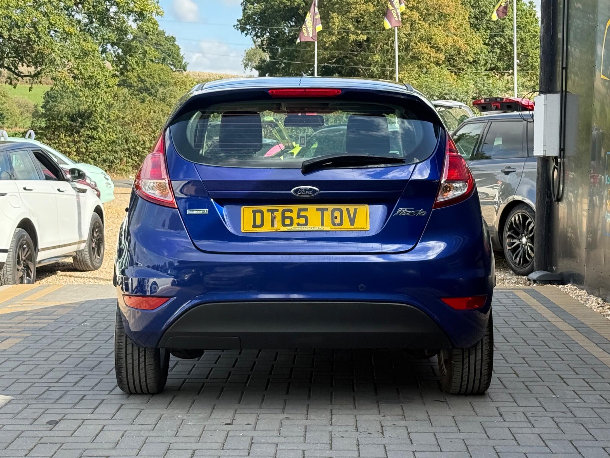 Ford Fiesta view 5