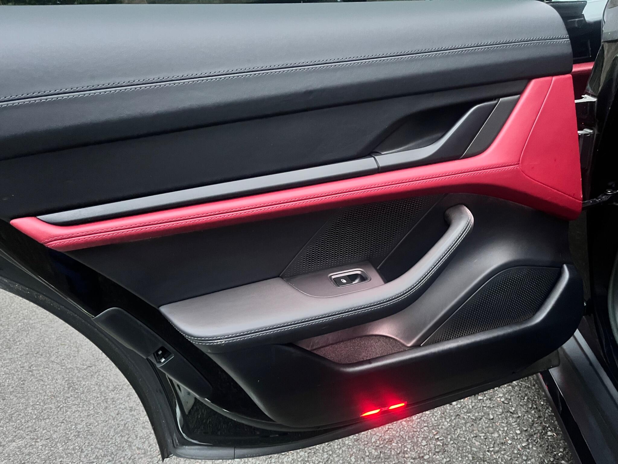 Porsche Taycan view 36