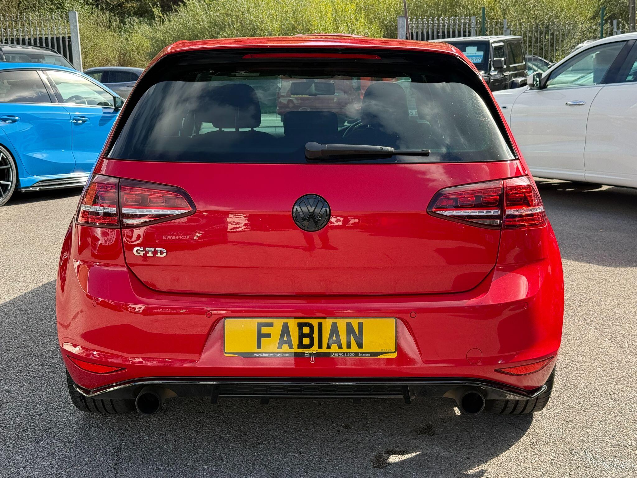 Volkswagen Golf view 9
