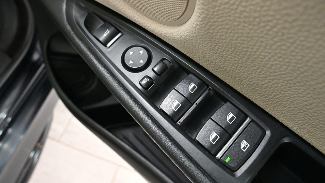 BMW X5 view 38