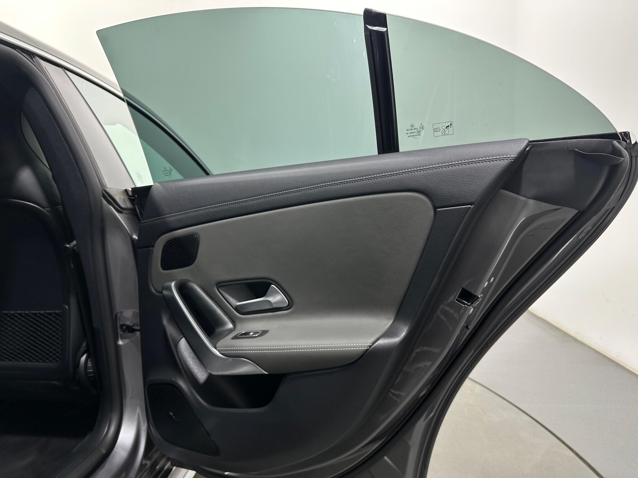Mercedes-Benz Cla view 43
