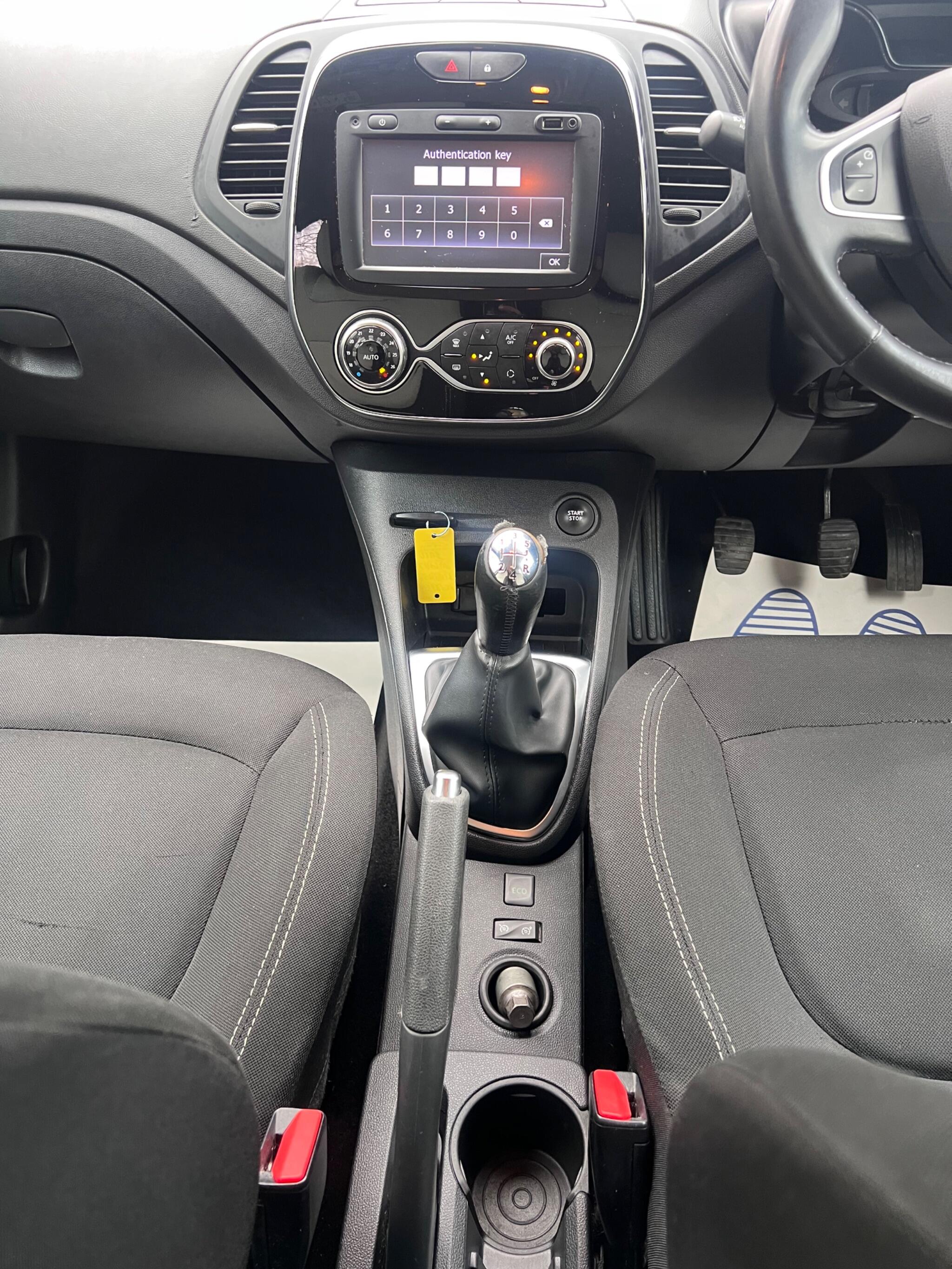 Renault Captur view 26