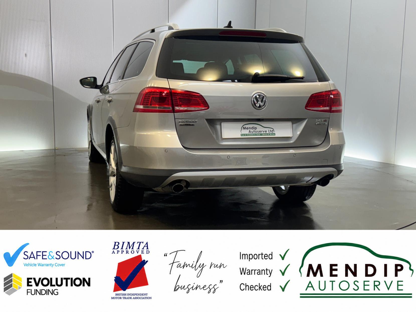 Volkswagen Passat view 16
