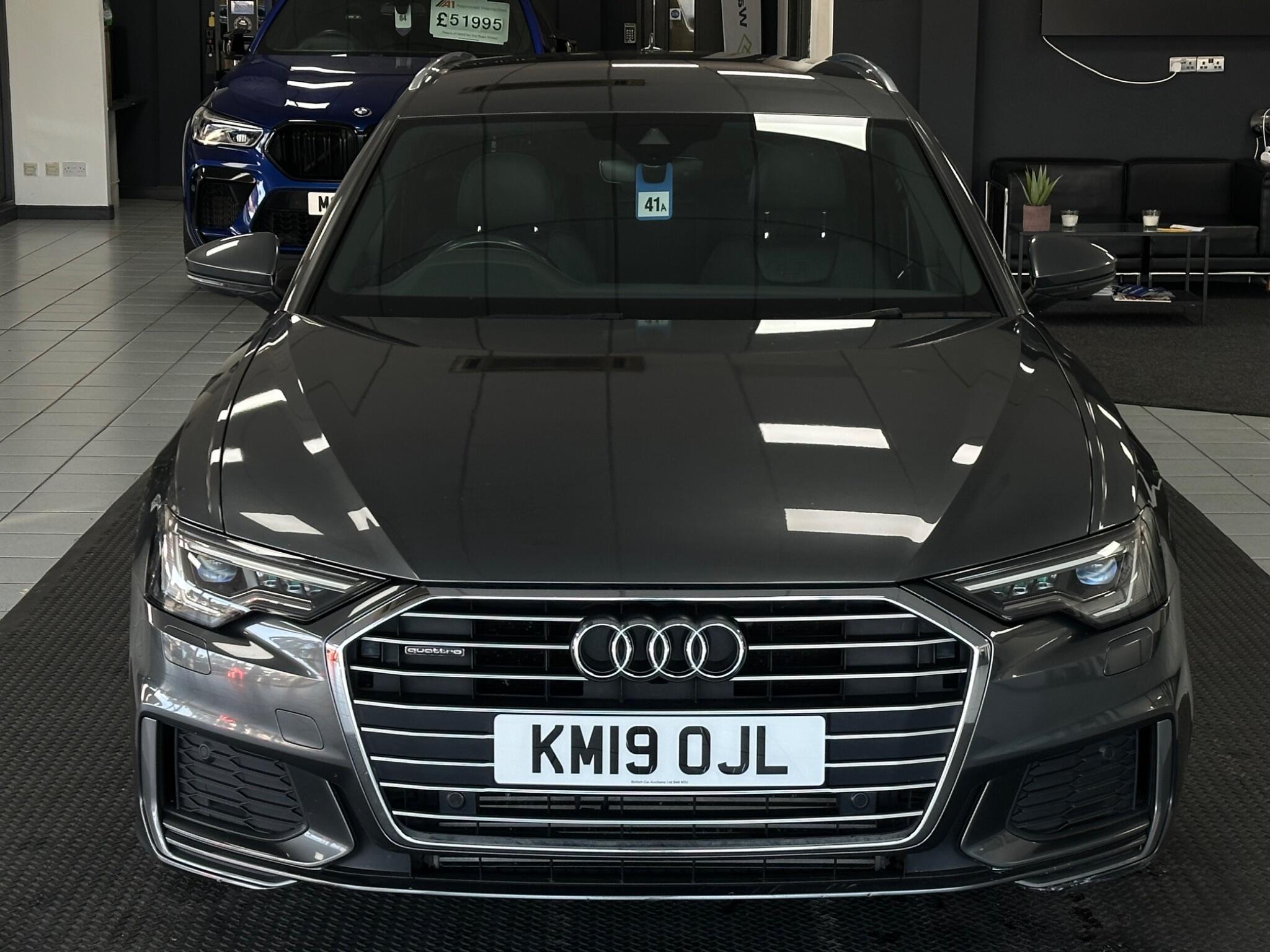Audi A6 Avant view 5