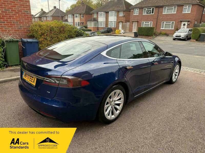 2017 Tesla Model S image 17