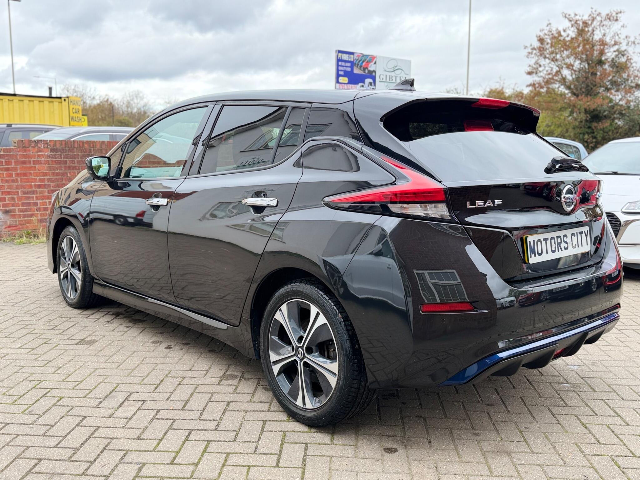 Nissan Leaf view 6
