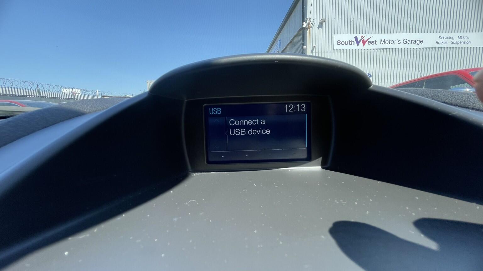 Ford Fiesta view 42