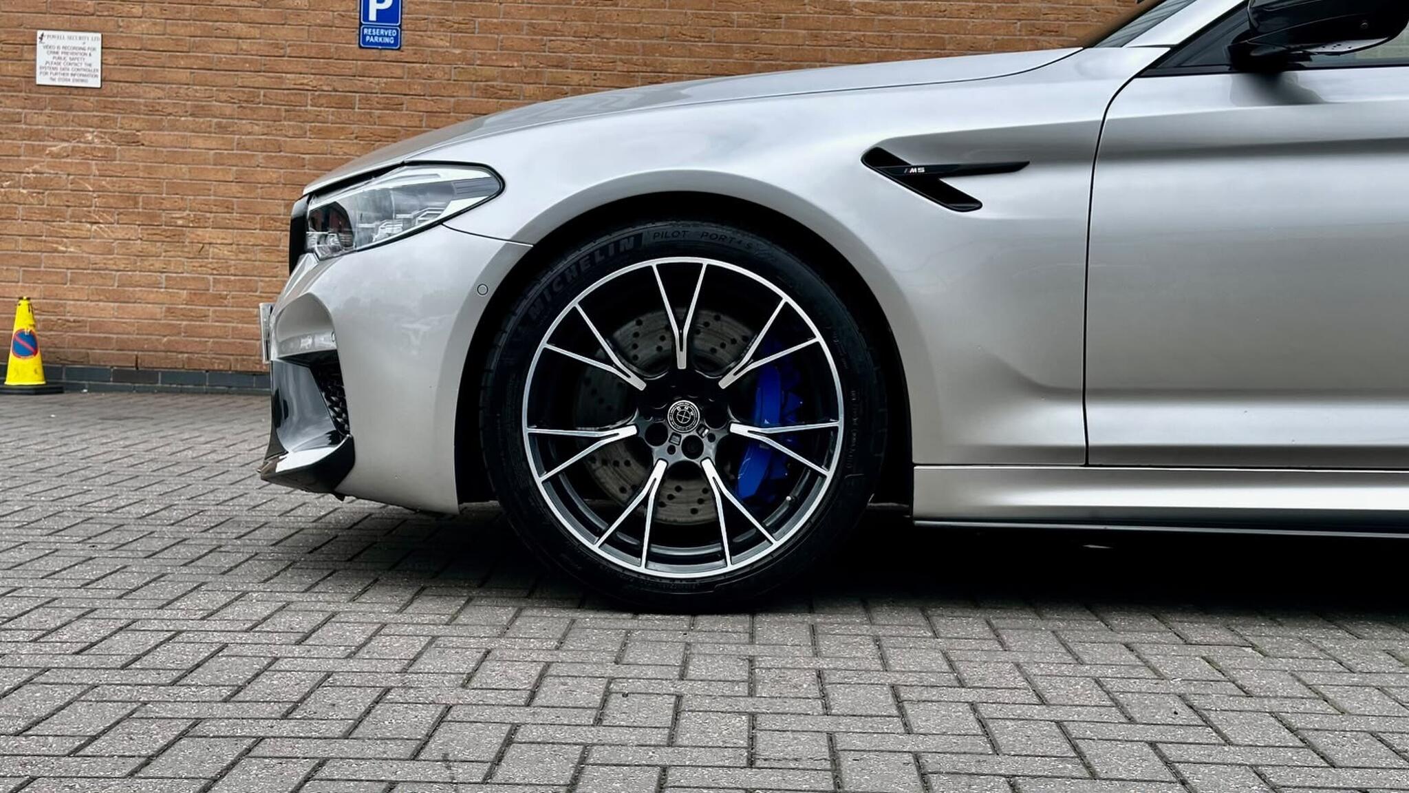 BMW M5 view 20