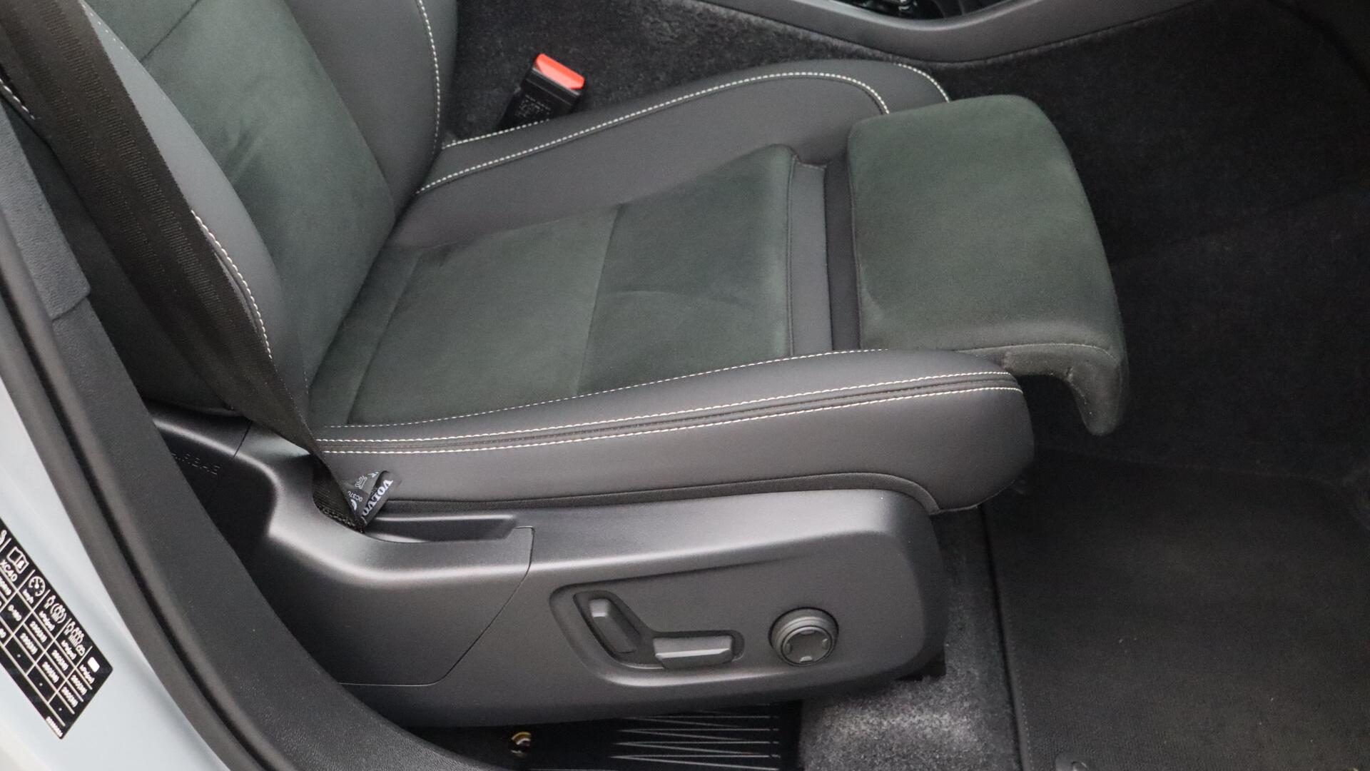 Volvo XC40 view 25