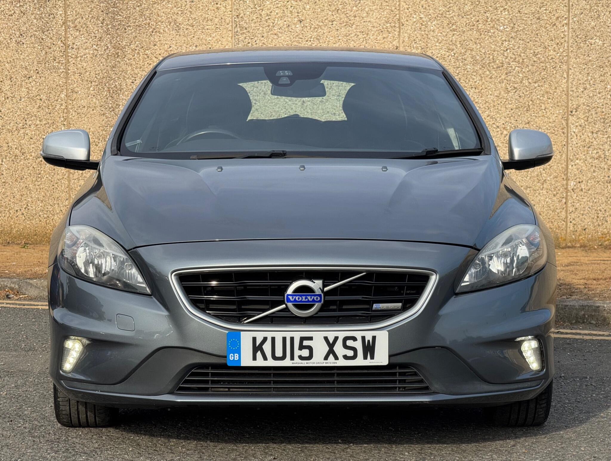 Volvo V40 view 5